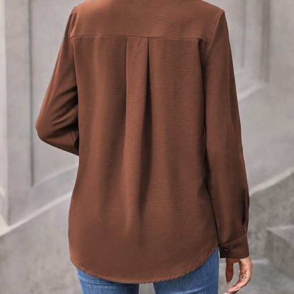 New button down long sleeve top - Picture 2 of 4